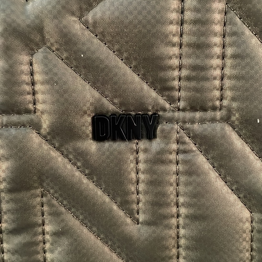 NWT DKNY QUILTED BACKPACK ARMY GREEN - Picture 8 of 8